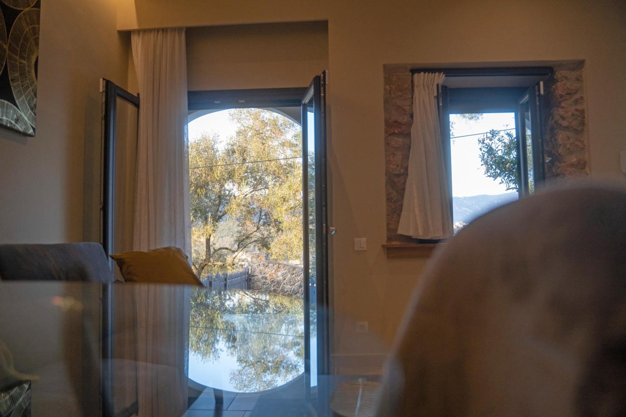 Carpe Diem Moursia Apartment *