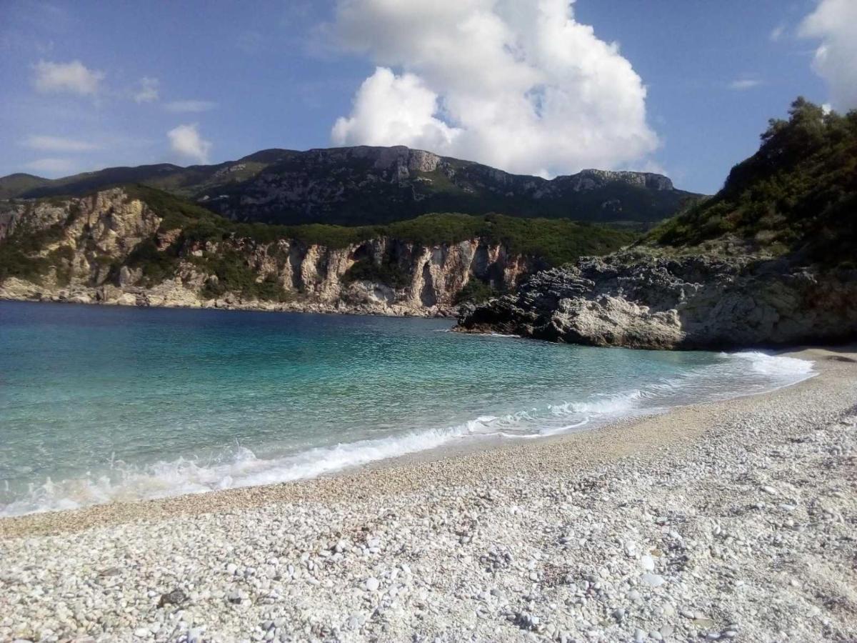 Carpe Diem Moursia Liapades